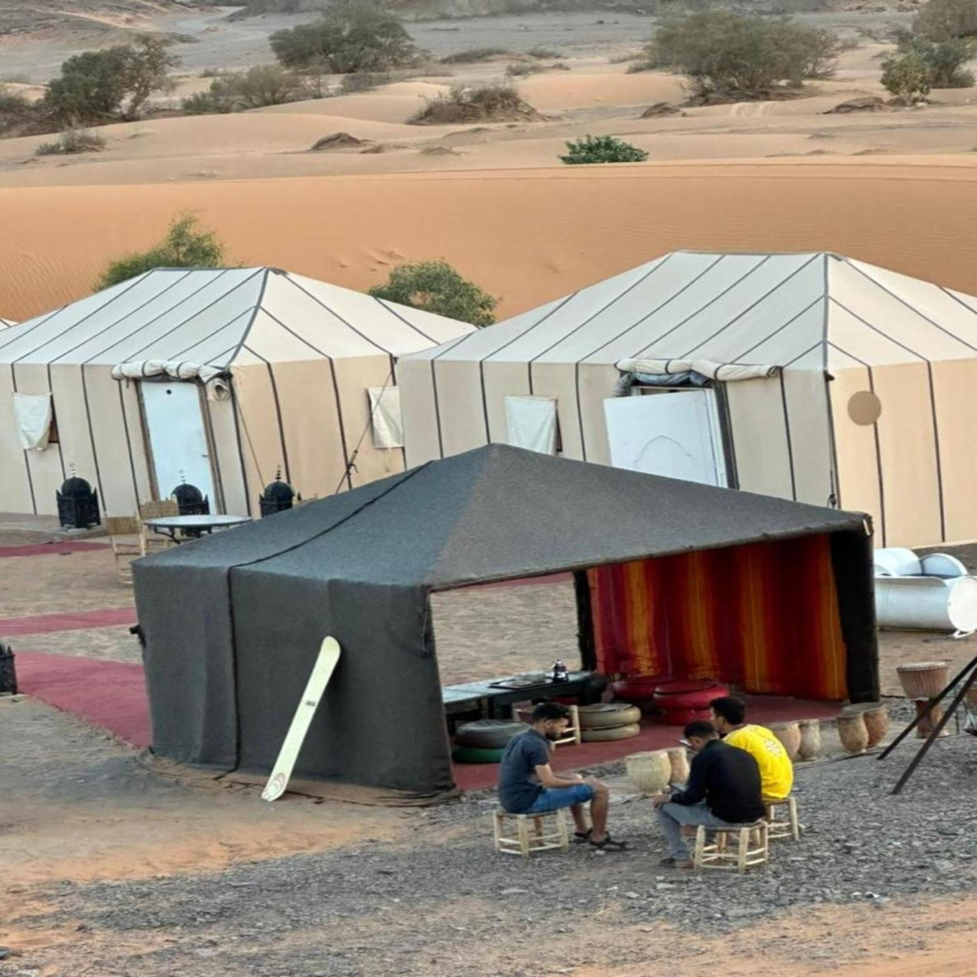 Erg Chebbi Romantic Desert Camp Merzouga Bagian luar foto